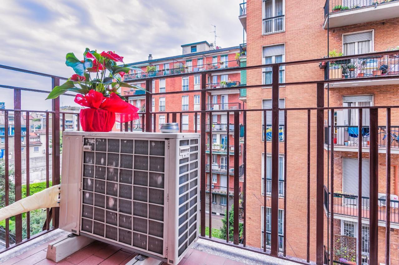 Ferienwohnung Casa Vacanze In Arte Milano Exterior foto